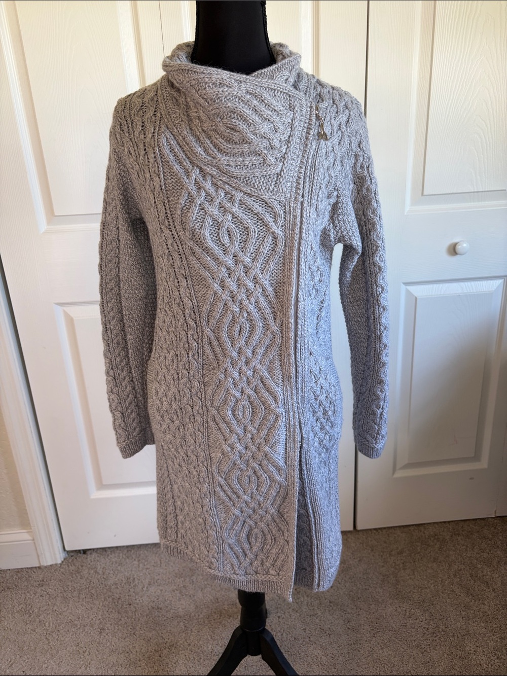 Aran Crafts Cable Knit Side Zip Sweater Coat Soft Grey Women’s S NWT Merino Wool